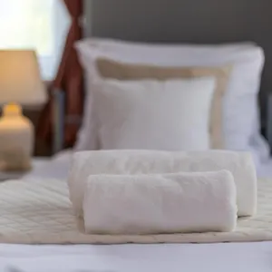 https://one-lucky-hostel-old-town.hotelswroclaw.com
